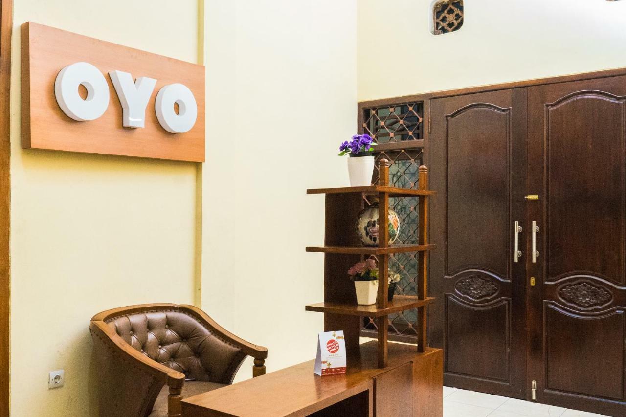 فندق Oyo 643 Al Thalib 8 Syariah مالانغ المظهر الخارجي الصورة